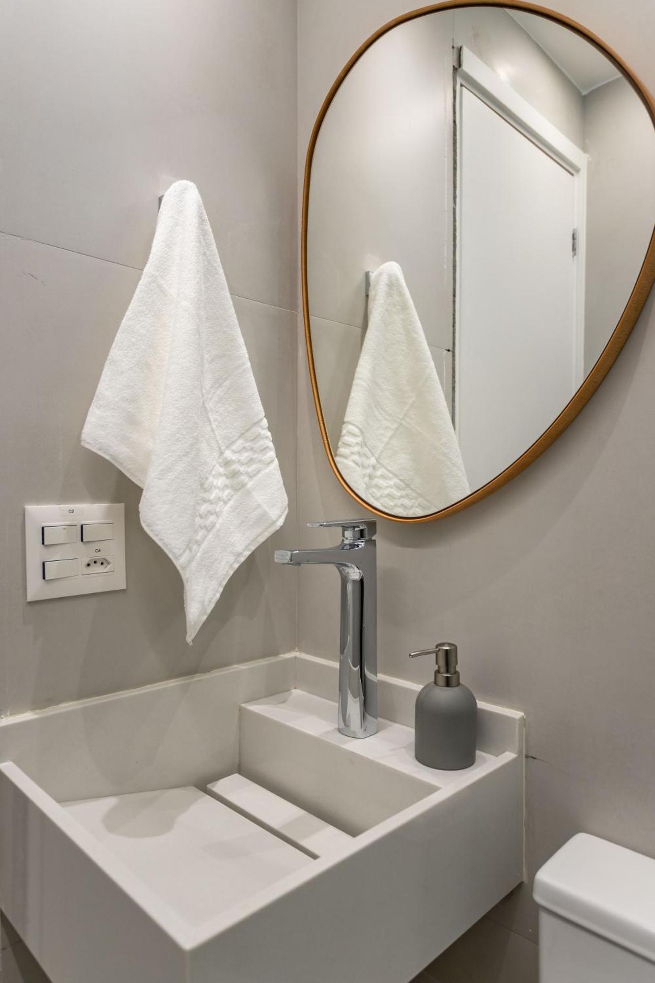 Copacabana Paradise, Ocean View, Balcony & 2 Baths Appartamento