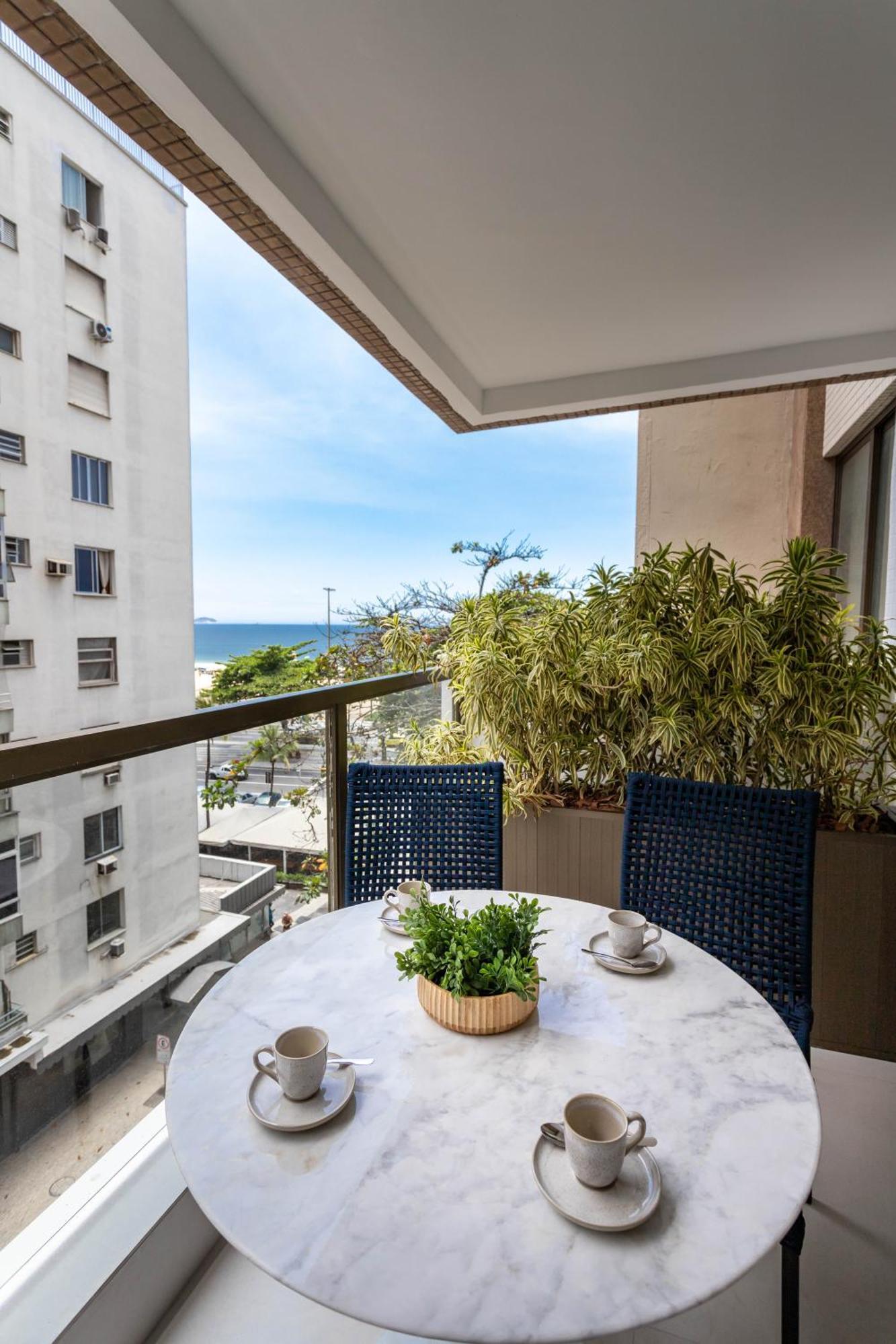 Copacabana Paradise, Ocean View, Balcony & 2 Baths Apartamento Rio de Janeiro